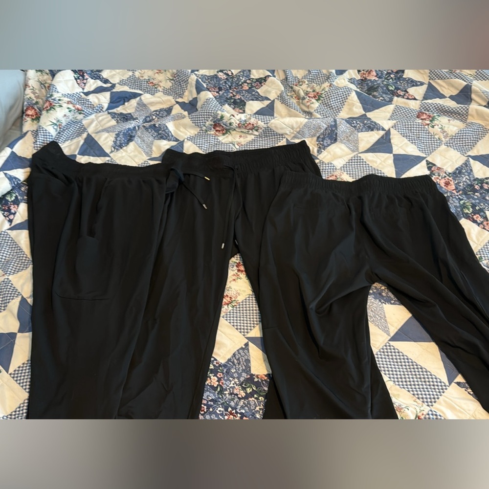 Black scrub pants